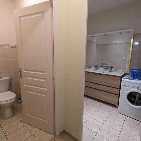 Charentais Spacieux Et Confortable à - Fr-1-653-208 *