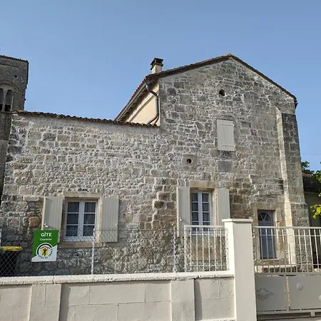 Maison Renovee Pres D'angouleme Avec Jardin Prive - Fr-1-653-208