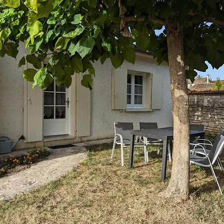 בית כפרי Maison Renovee Pres D'angouleme Avec Jardin Prive - Fr-1-653-208
